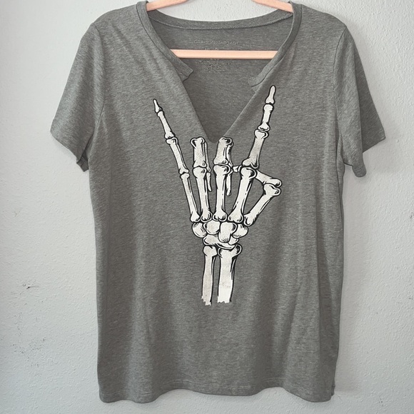 Skeleton Love Hand T-Shirt Grey Grayson Threads Halloween Women's XL Altered Cut - Picture 2 of 10